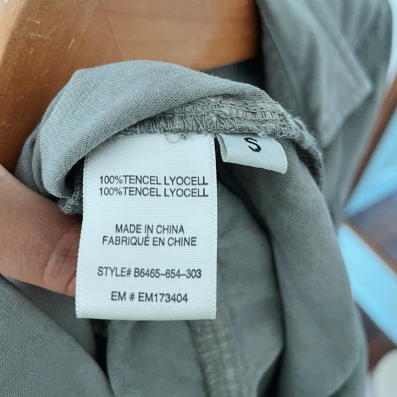 100% linen Bella Dahl Utility Rolled Hem Tencel Romper Size Small Casual Olive - Picture 6 of 6